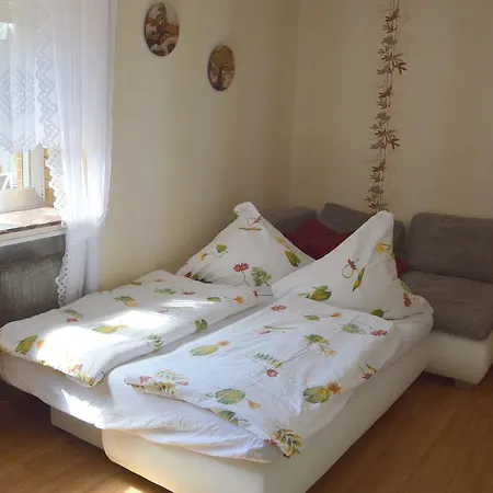 Cozy In Kerpen With Garden *